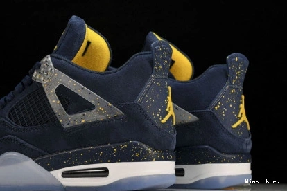 4 Retro Jordan Michigan 0927